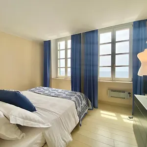 Apartment Casaviva - Beachfront Trilo With Parking In, Camogli